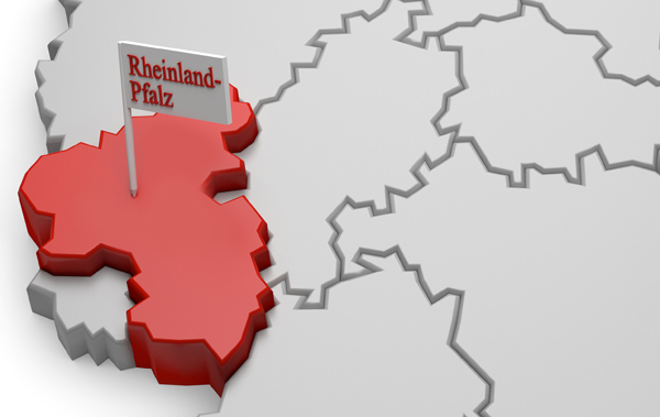 Symbolbild Wanderungssaldo: Rheinland-Pfalz auf einer Landkarte hervorgehoben